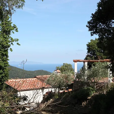 Fonte Di Zeno Marciana (Isola d'Elba)